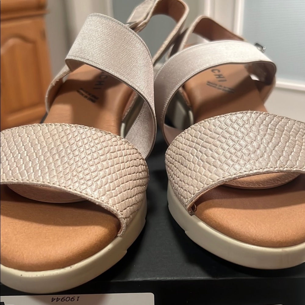 Women's Beige Sandals